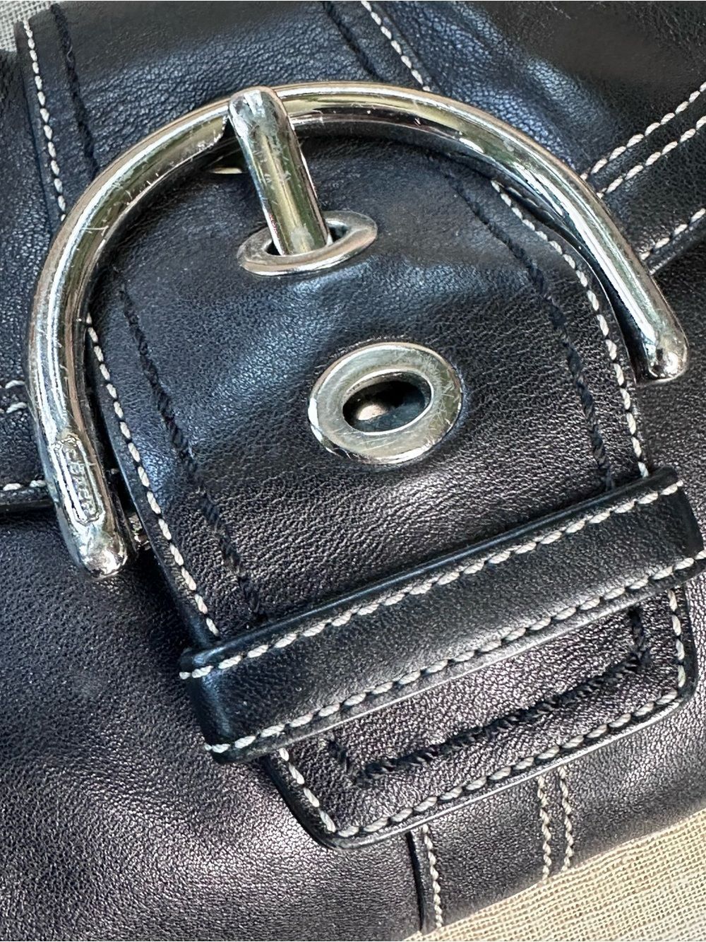 Coach 10316 Vintage Y2K SMALL Soho Black Leather Shoulder Bag Contrast Stitching - Picture 6 of 14